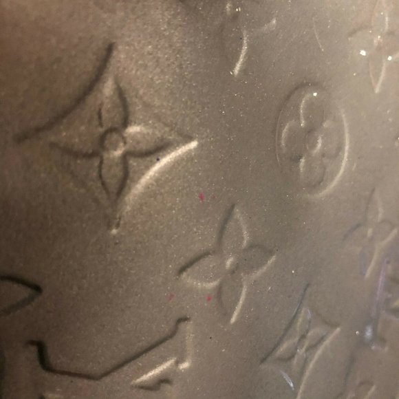 Louis Vuitton Vernis Alma MM Gris Silver Grey Handbag Rare Color Limited Edition - Picture 12 of 12